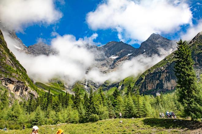 山长穿毕徒步地理手册：沉浸式穿越神山秘境mg不朽情缘游戏平台此生必走！收好四姑娘(图18)